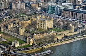 Tower of London from the Shard (8515883950).jpg