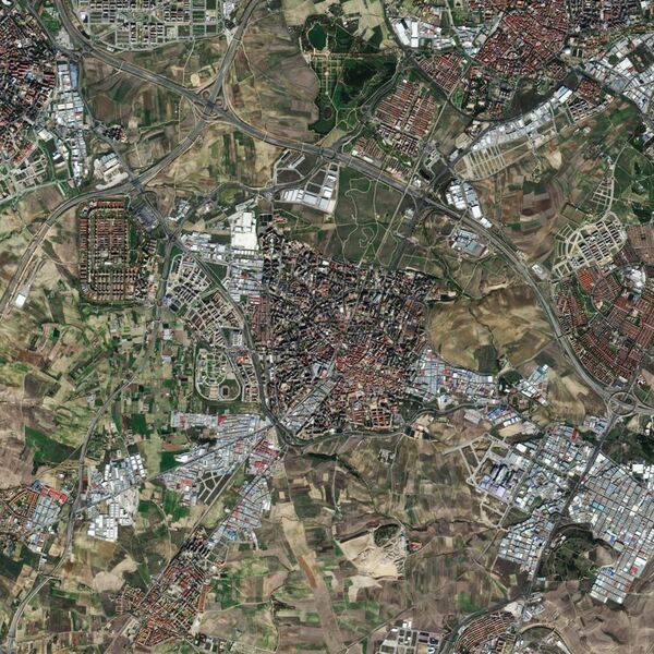 ملف:(Fuenlabrada) Madrid ESA354454 (cropped).jpg