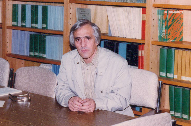 ملف:Hossein Zakeri (modifed).png
